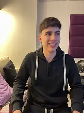 Snapshot of AdrianRinaldi chatting on November 26, 2025, 8:10 pm AdrianRinaldi online show from November 26, 2025, 8:10 pm