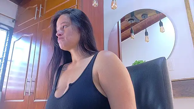 Snapshot of Jennifer_Vega1 chatting on May 6, 2026, 8:25 pm Jennifer Vega1 online show from May 6, 2026, 8:25 pm