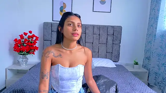 Soffia Konig  online show from December 15, 2025, 6:12 pm