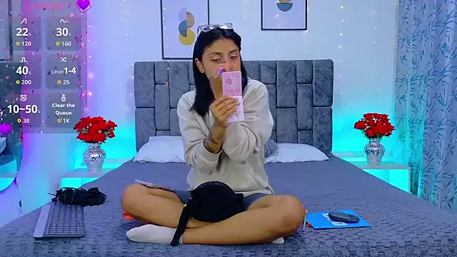Snapshot of Soffia_Konig_ chatting on April 22, 2026, 12:18 pm Soffia Konig online show from April 22, 2026, 12:18 pm