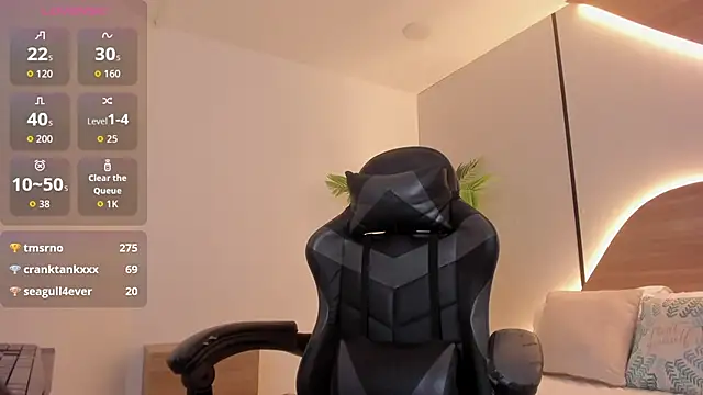 samantha 17  online show from December 21, 2025, 2:35 pm