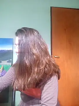 Merida2276 online show from October 27, 2025, 4:11 pm