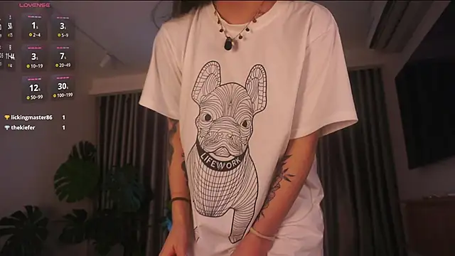 Snapshot of Morena_Dolce chatting on March 10, 2026, 12:48 am Morena Dolce online show from March 10, 2026, 12:48 am