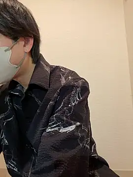 Snapshot of Yuma0718 chatting on November 1, 2025, 9:17 pm Yuma0718 online show from November 1, 2025, 9:17 pm