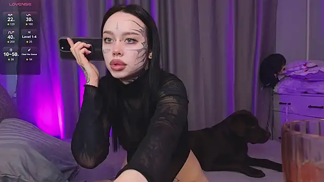 Snapshot of Somniyaa chatting on November 29, 2025, 10:51 am Somniyaa online show from November 29, 2025, 10:51 am