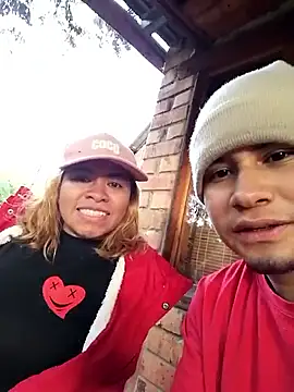 Snapshot of hot_lady19 chatting on December 19, 2025, 9:22 pm hot lady19 online show from December 19, 2025, 9:22 pm