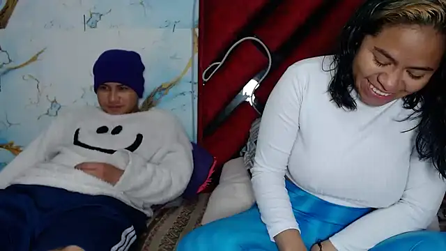 Snapshot of hot_lady19 chatting on March 9, 2026, 3:27 pm hot lady19 online show from March 9, 2026, 3:27 pm