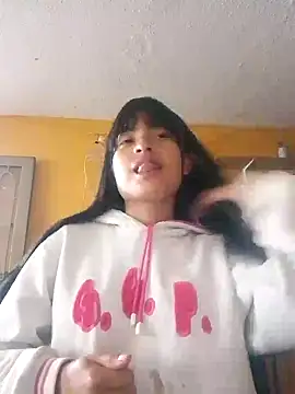 Kristaltoms online show from October 18, 2025, 9:26 pm