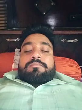 Raju fuckerr online show from October 17, 2025, 8:28 am