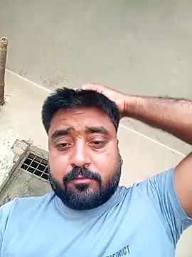 Snapshot of Raju_fuckerr chatting on May 18, 2026, 4:07 am Raju fuckerr online show from May 18, 2026, 4:07 am