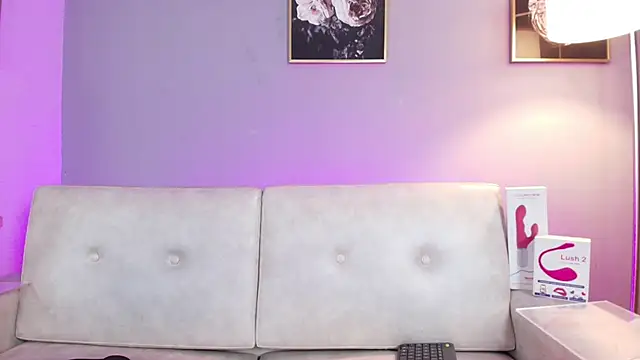 SweetEuphoria  online show from December 13, 2025, 7:53 pm