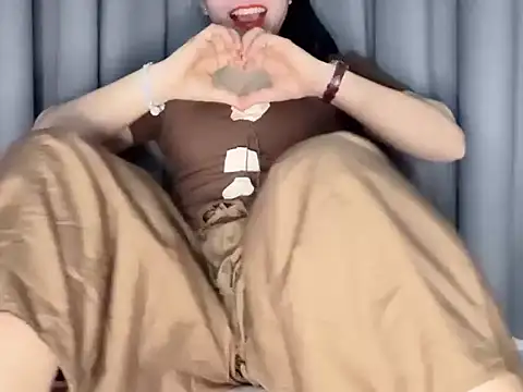   Joy69   online show from October 22, 2025, 10:04 am