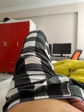 Snapshot of BichromeNonmetal chatting on February 18, 2026, 7:37 am BichromeNonmetal online show from February 18, 2026, 7:37 am