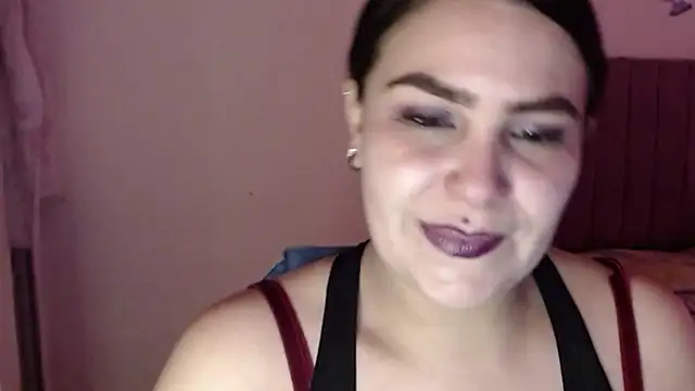 Snapshot of Salma_deep chatting on October 28, 2025, 5:48 pm Salma deep online show from October 28, 2025, 5:48 pm