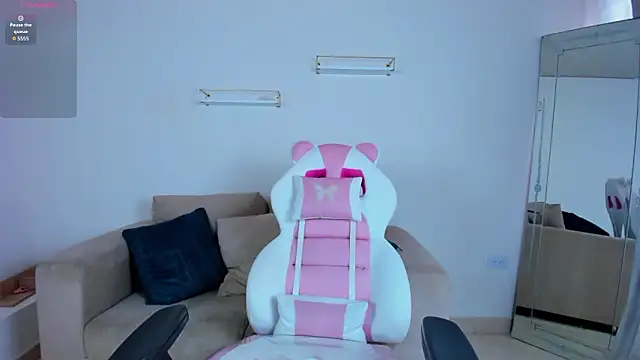 april smiith online show from February 20, 2026, 12:16 pm