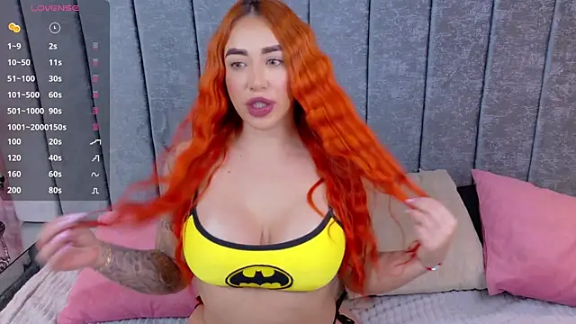 evelincooper  online show from October 30, 2025, 2:24 am