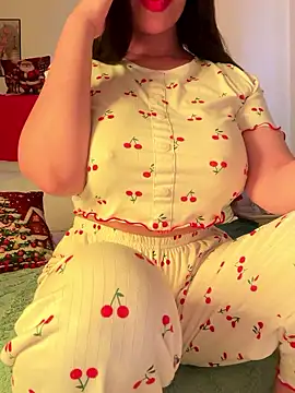 Snapshot of OnlyRima chatting on January 15, 2026, 9:47 am OnlyRima online show from January 15, 2026, 9:47 am