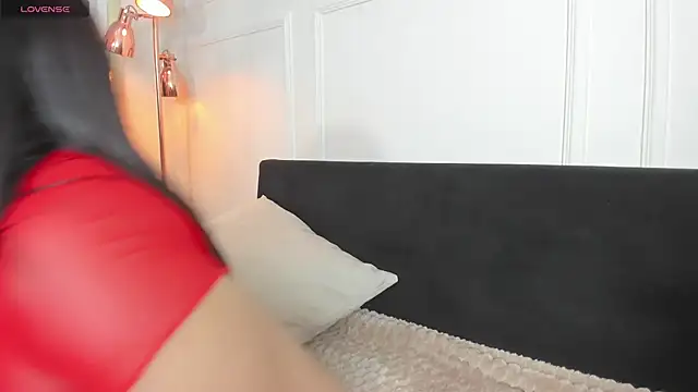 im Lorena online show from November 27, 2025, 8:00 pm