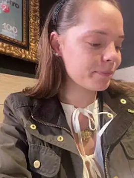 Snapshot of Wildmaca chatting on November 26, 2025, 12:06 pm Wildmaca online show from November 26, 2025, 12:06 pm