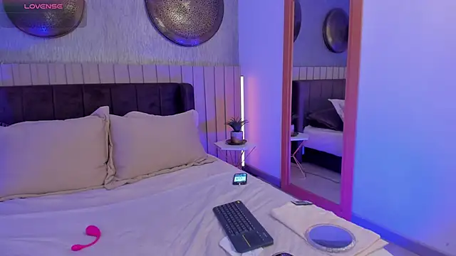 Snapshot of NaishaFord_1 chatting on November 8, 2025, 3:18 am NaishaFord 1 online show from November 8, 2025, 3:18 am