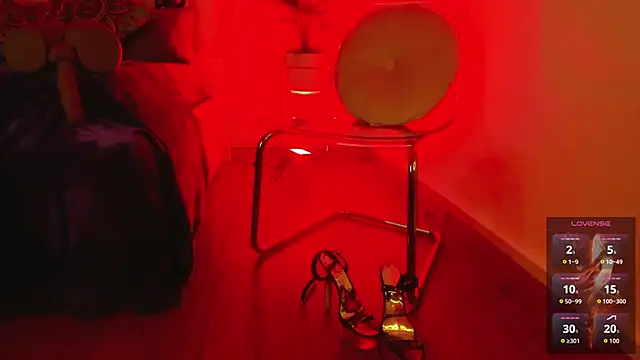 Violett Novoa online show from November 6, 2025, 12:06 pm