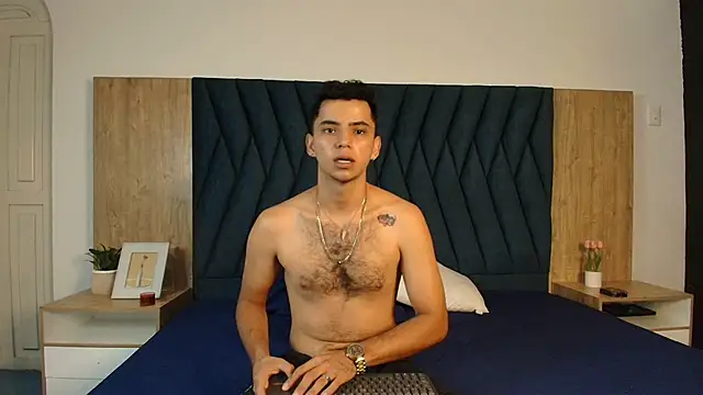 Snapshot of HellAndDante_ chatting on December 18, 2025, 7:42 pm HellAndDante online show from December 18, 2025, 7:42 pm