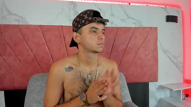 Snapshot of HellAndDante_ chatting on January 13, 2026, 12:38 am HellAndDante online show from January 13, 2026, 12:38 am