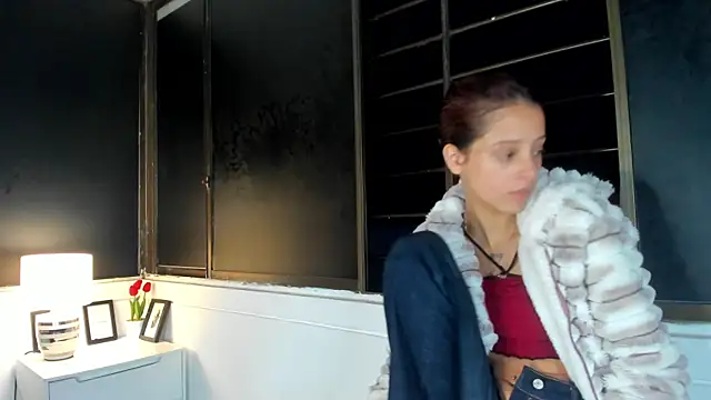 Snapshot of HellAndDante_ chatting on January 14, 2026, 4:40 am HellAndDante online show from January 14, 2026, 4:40 am