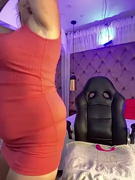 Snapshot of Sussan__ chatting on December 18, 2025, 11:49 am Sussan online show from December 18, 2025, 11:49 am