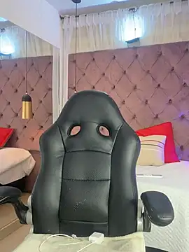 Snapshot of Sussan__ chatting on January 13, 2026, 11:37 am Sussan online show from January 13, 2026, 11:37 am