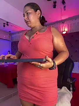 Snapshot of Sussan__ chatting on April 15, 2026, 12:12 pm Sussan online show from April 15, 2026, 12:12 pm