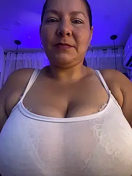 Snapshot of Sussan__ chatting on May 20, 2026, 11:49 am Sussan online show from May 20, 2026, 11:49 am