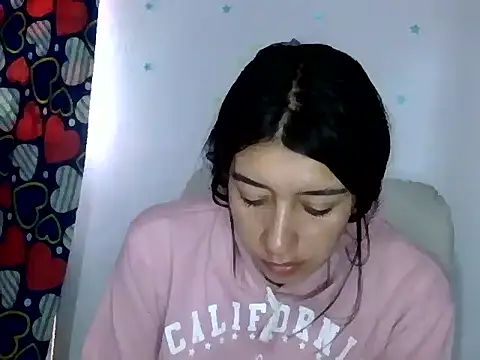 Madow Lu online show from November 24, 2025, 12:49 pm