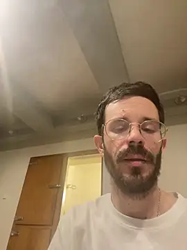 lolo7121 online show from February 3, 2026, 11:32 pm