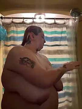 Snapshot of vanessraine chatting on January 7, 2026, 6:05 am vanessraine online show from January 7, 2026, 6:05 am