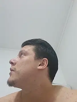 RAFAEL18-3  online show from October 5, 2025, 11:02 pm