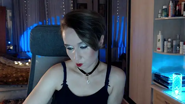 ClassyInna online show from November 19, 2025, 5:51 am