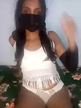 Snapshot of kissy_doll chatting on October 11, 2025, 5:33 pm kissy doll online show from October 11, 2025, 5:33 pm