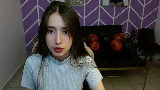 Adhara Kitten online show from November 18, 2025, 7:29 pm