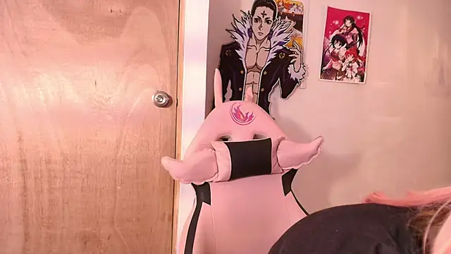 Terraelowen online show from February 8, 2026, 11:35 am