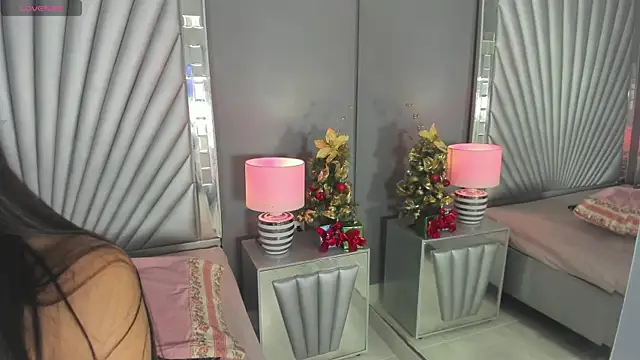 AmyBlackwood online show from December 3, 2025, 3:47 am