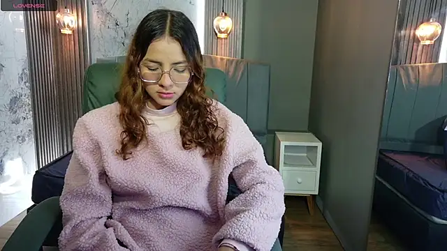 angeles azul online show from September 10, 2025, 1:11 pm