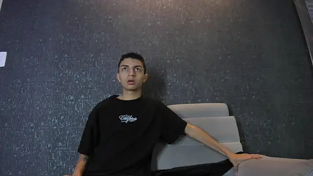 NickandAbby  online show from May 27, 2026, 7:44 pm