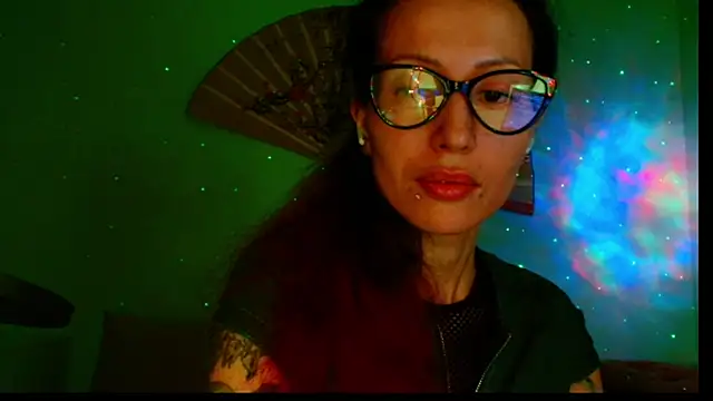 KiotoShine online show from November 3, 2025, 6:09 pm