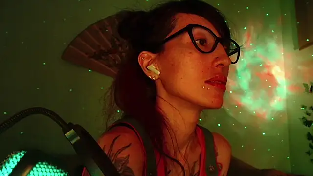 KiotoShine online show from February 18, 2026, 9:00 pm