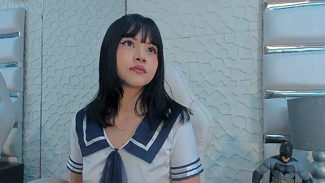 Snapshot of TatiLee chatting on February 18, 2026, 12:45 pm TatiLee online show from February 18, 2026, 12:45 pm