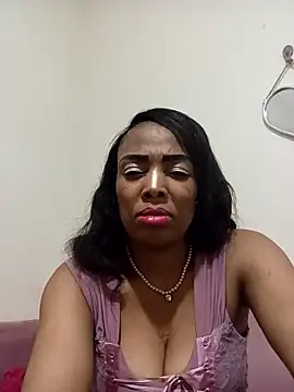 SEXYMOANSXX online show from October 24, 2025, 7:05 am