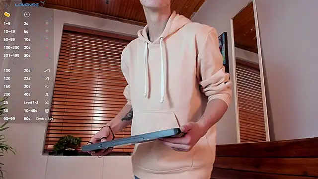 nicktorn online show from October 27, 2025, 2:10 pm