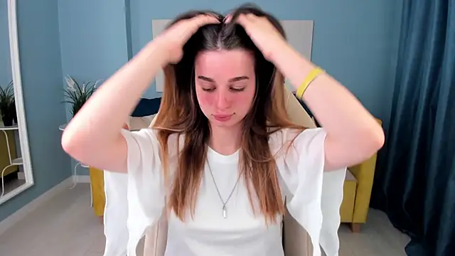 Snapshot of SweetyLicky chatting on September 24, 2025, 4:43 pm SweetyLicky online show from September 24, 2025, 4:43 pm