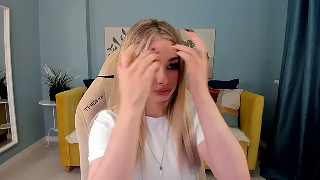 Snapshot of SweetyLicky chatting on September 28, 2025, 4:12 pm SweetyLicky online show from September 28, 2025, 4:12 pm